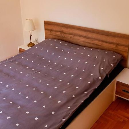 Nn Apartment Skopje Buitenkant foto