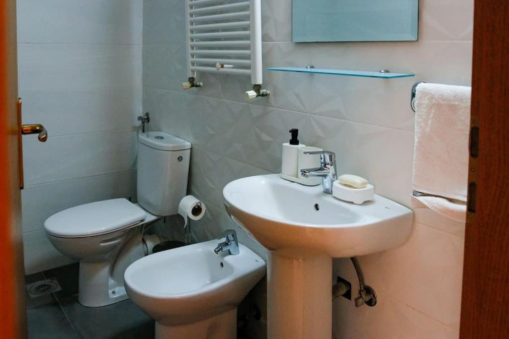Nn Apartment Skopje Buitenkant foto
