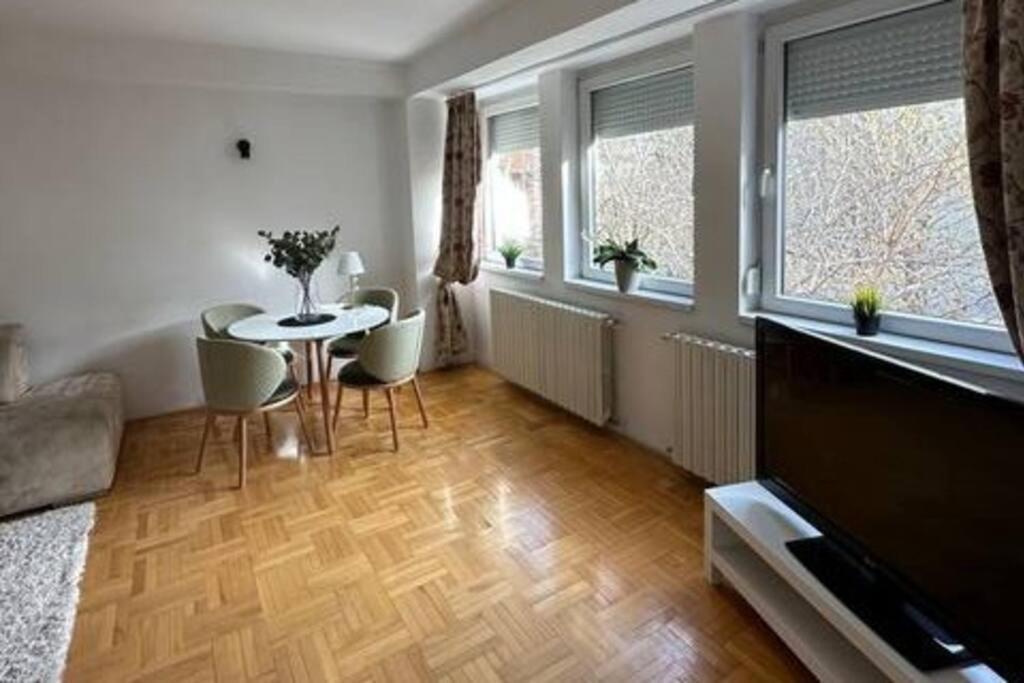 Nn Apartment Skopje Buitenkant foto