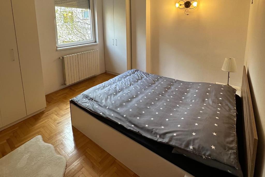Nn Apartment Skopje Buitenkant foto